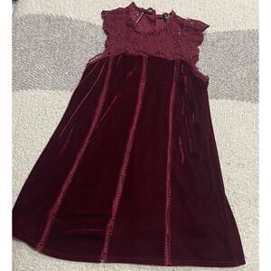 Lulus Women's XS Crocheted Lace Velvet Trapeze Swing shift Dress Burgundy